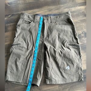 Eddie Bauer Men's Olive Green Cargo Shorts